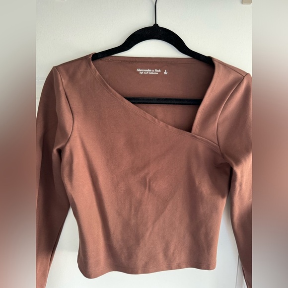 Abercrombie & Fitch Brown Long Sleeve Cropped Shirt - Picture 2 of 3